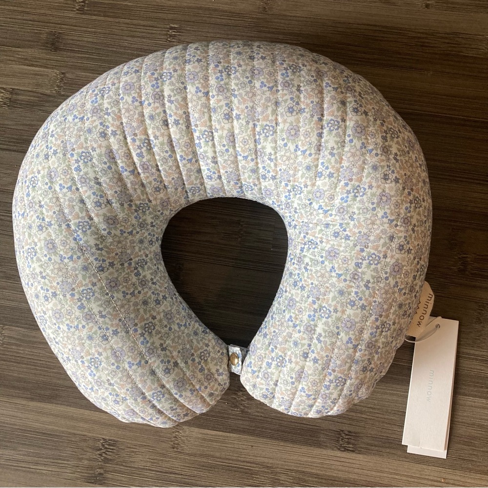 Minnow children’s travel pillow NWT